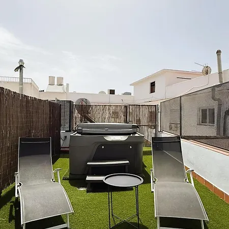 Apartmán Luxury Penthouse With Jacuzzi